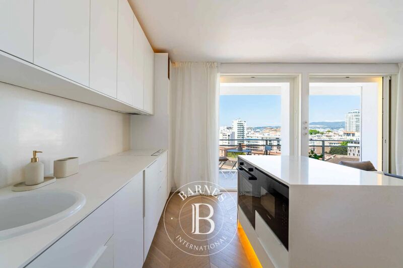 Vente - 13007 MARSEILLE - Les Catalans - Appartement refait à neuf 67m²  vue panoramique mer et proche plage