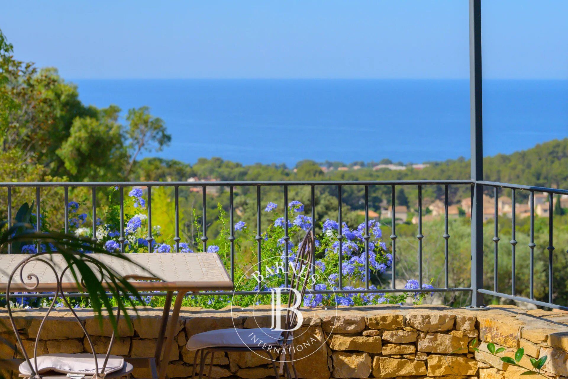 Villa Bandol - picture 2