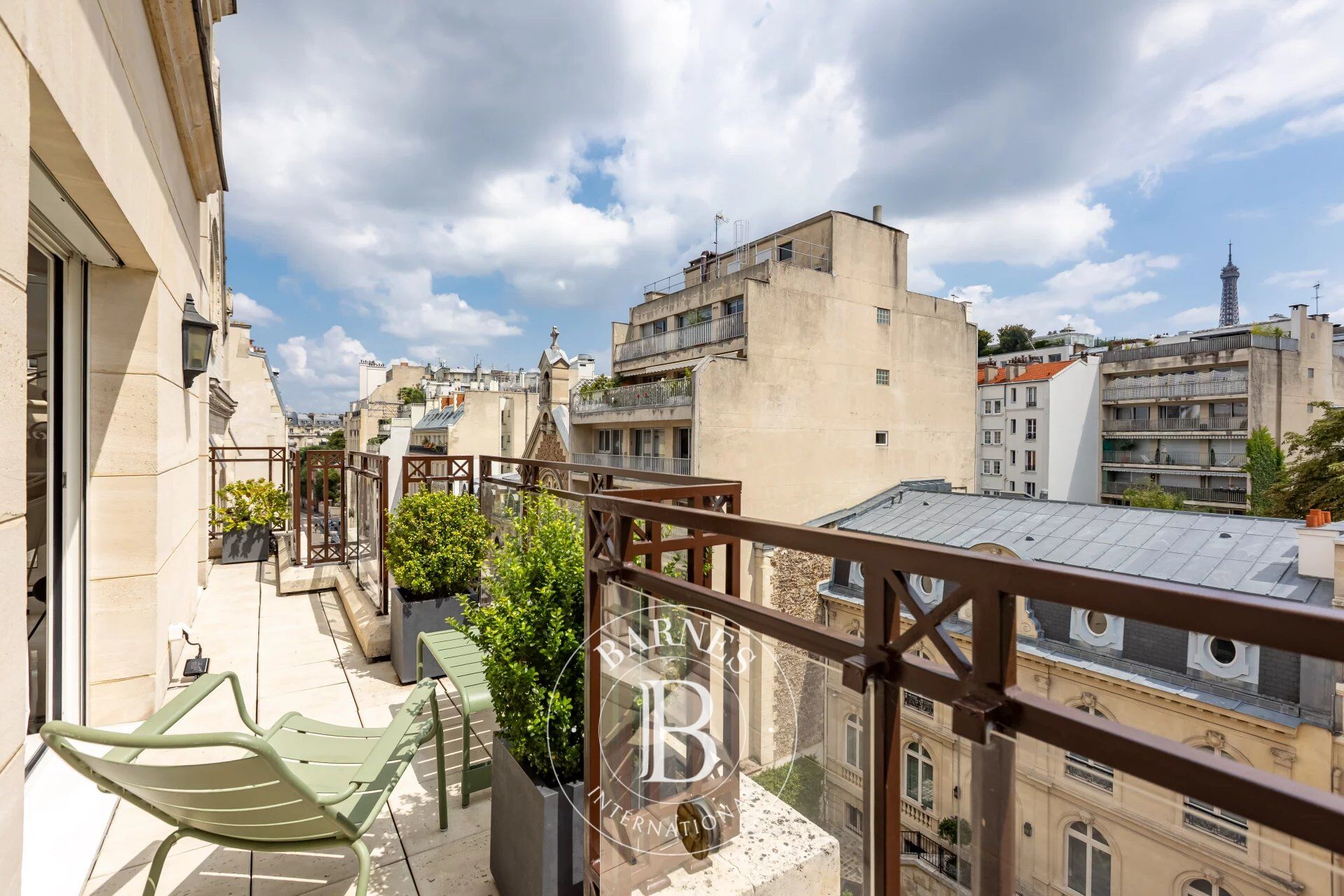 Paris 16 - Trocadéro / Scheffer - Duplex atypique - Vue tour Eiffel - Climatisation - picture 2