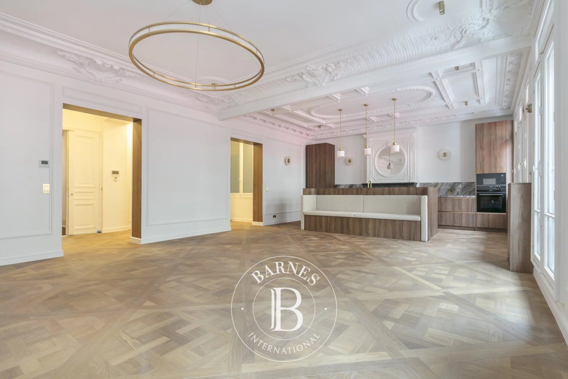 Paris 8th - Triangle d'Or George V - Luxuriously renovated apartment - 3 bedrooms - picture 2