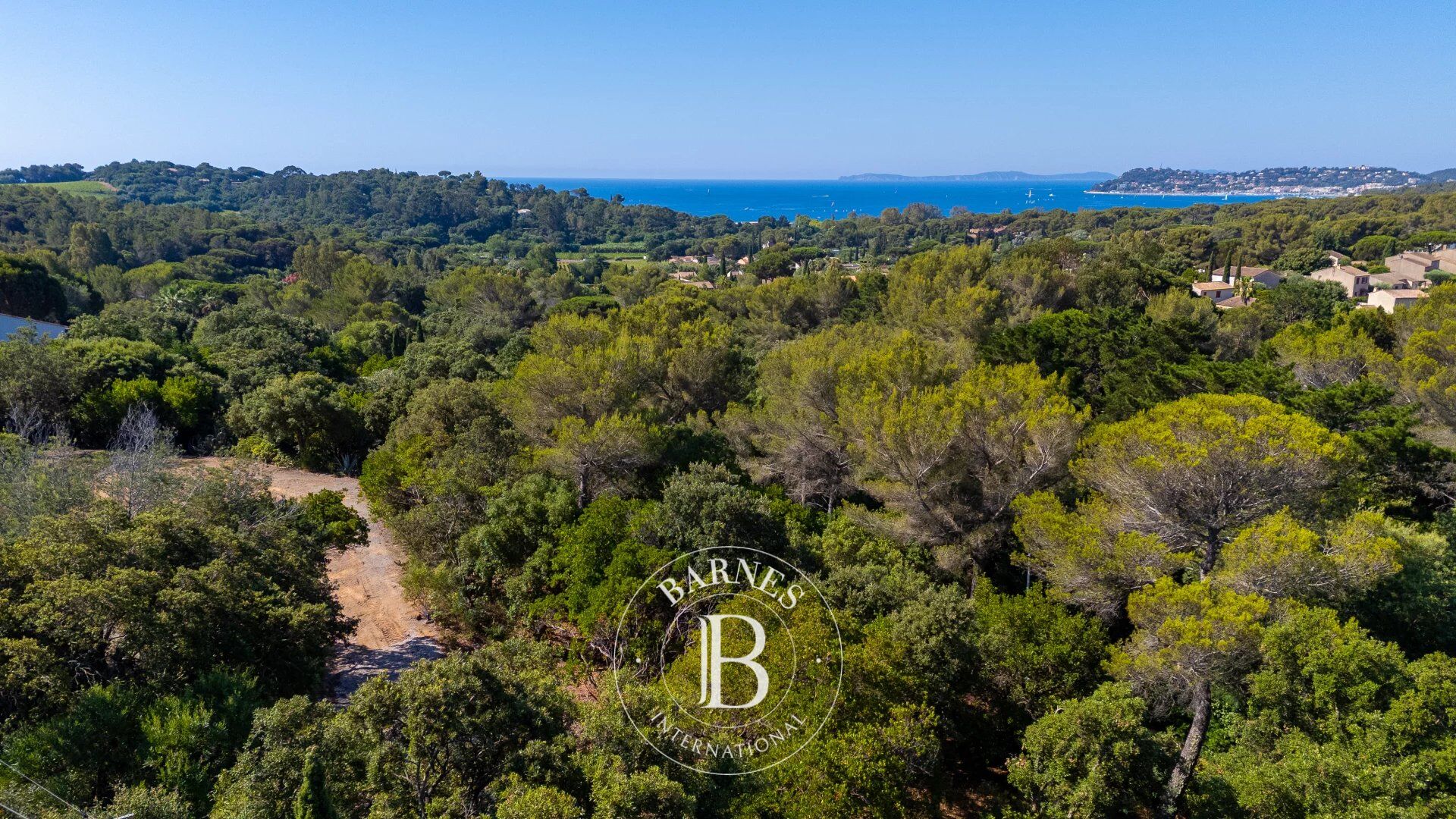 LA CROIX-VALMER - BUILDING PLOT - SEA VIEW - picture 1