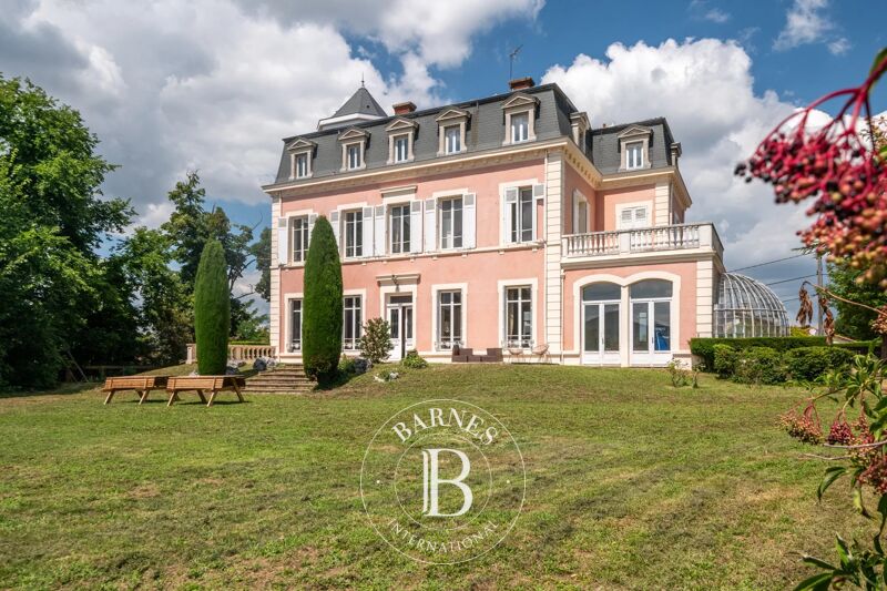 Lentilly - Maison de Maître de 500 m² environ -  11 Chambres - Terrain de 2500 m²