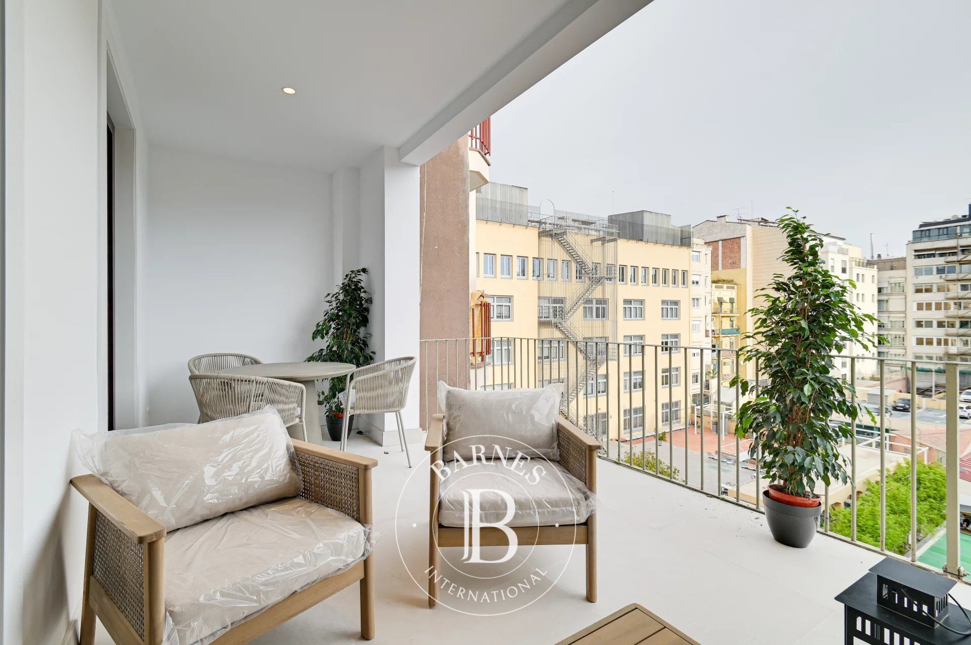 Appartement élégant récemment rénové dans la Dreta de l'Eixample - picture 3