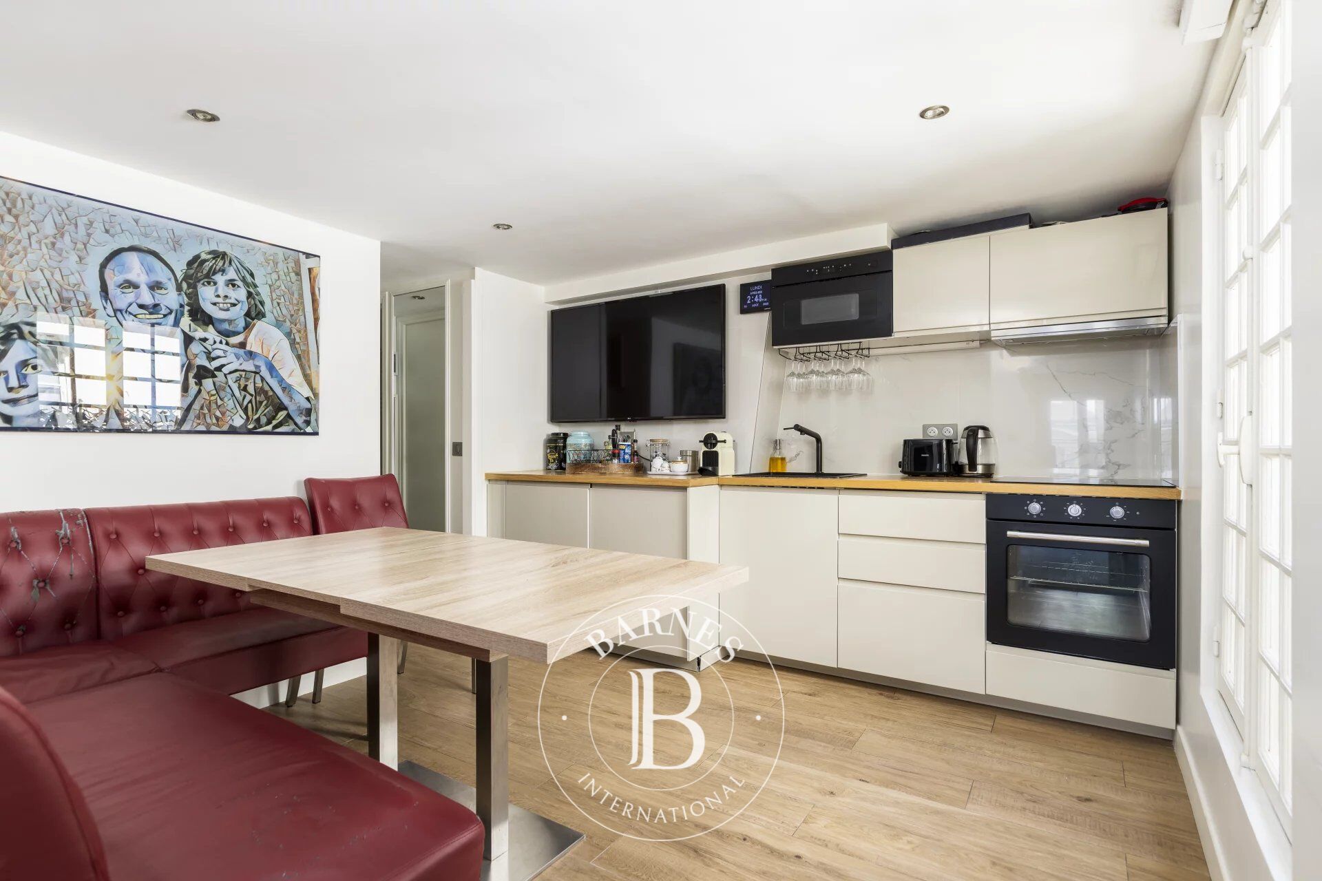 Paris 6 - Heart of St Germain des Prés - 127m² (1,367 sq ft) duplex apartment, renovated and air-conditioned - balconies - picture 2