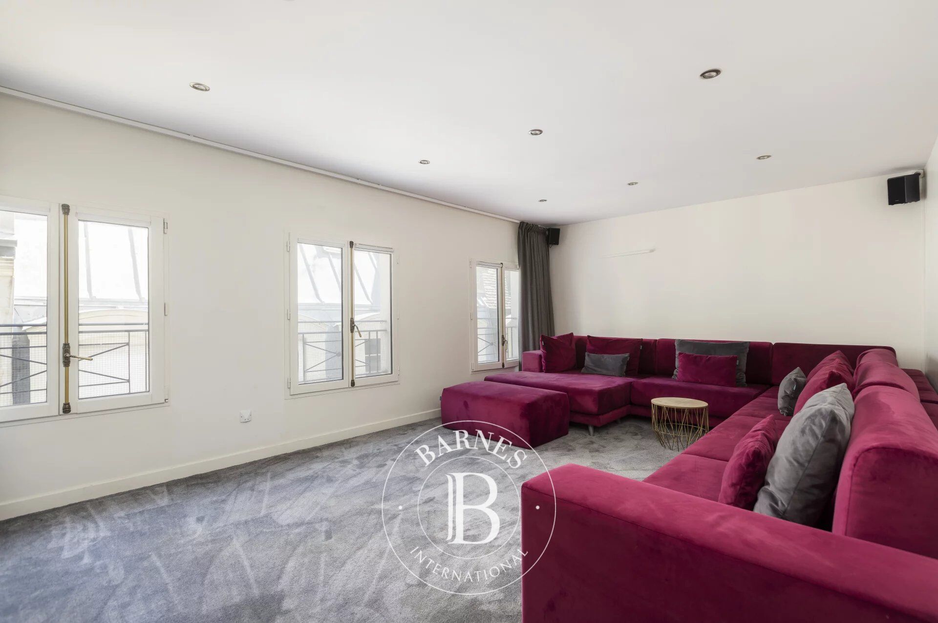 Paris 6 - Heart of St Germain des Prés - 127m² (1,367 sq ft) duplex apartment, renovated and air-conditioned - balconies - picture 3