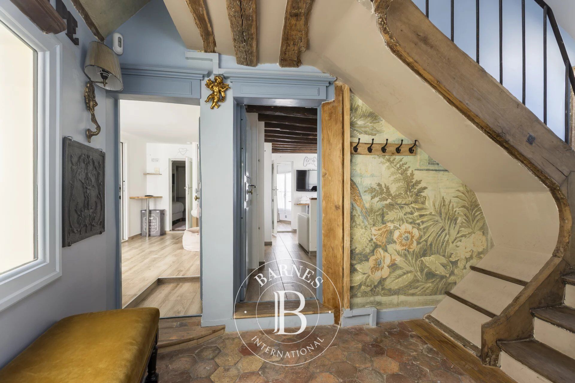 Paris 6 - Heart of St Germain des Prés - 127m² (1,367 sq ft) duplex apartment, renovated and air-conditioned - balconies - picture 1