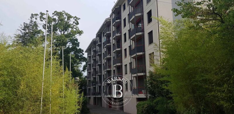 Pour investisseur: appartement de 4 pièces au 2ème étage avec balcon et véranda, vendu loué  