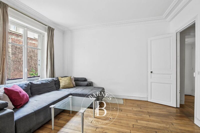 Paris 16 - Jardin du Ranelagh - 2 rooms - Great potential