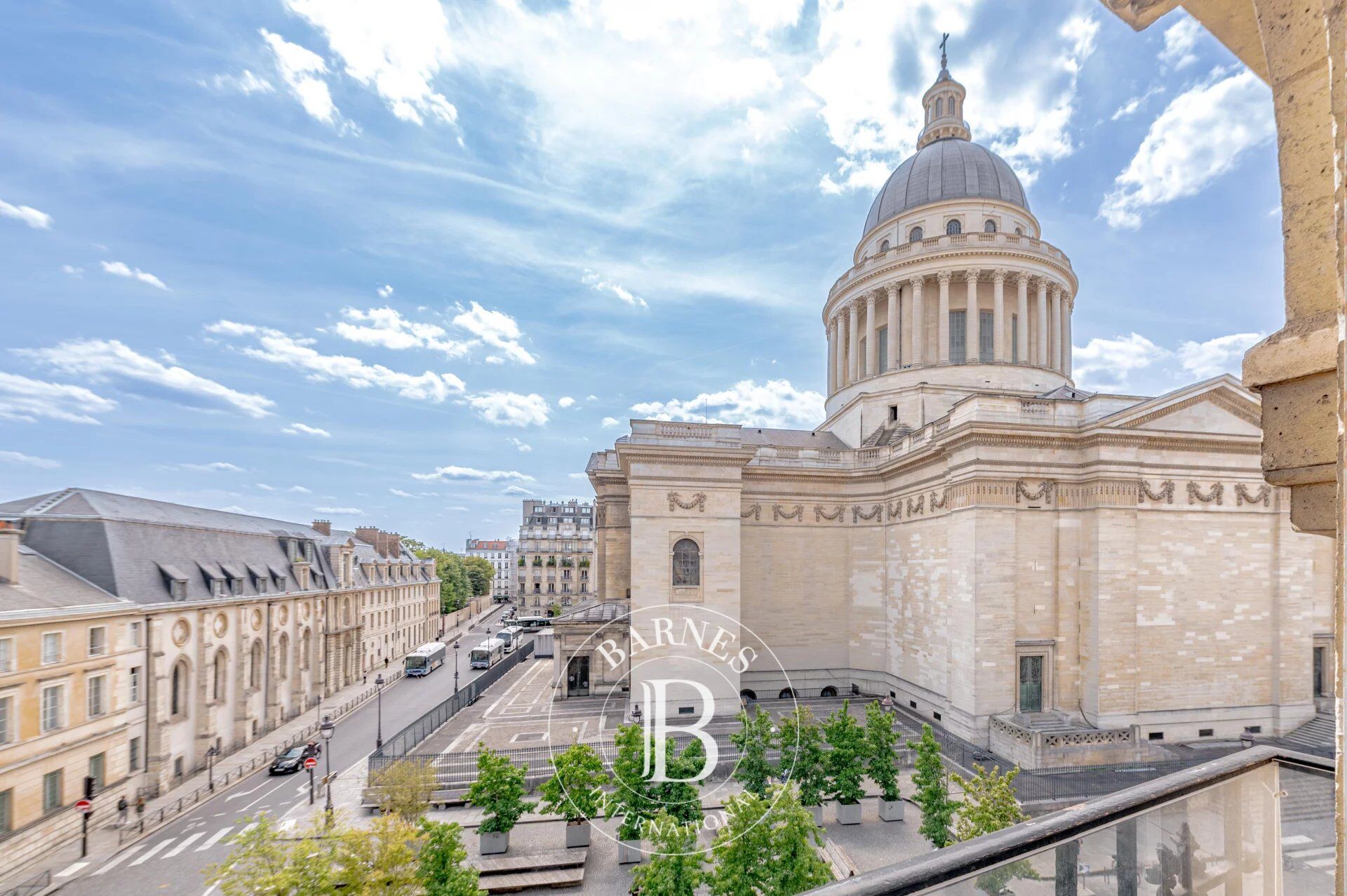 Vente Paris V - Le Panthéon en tableau vivant - picture 1