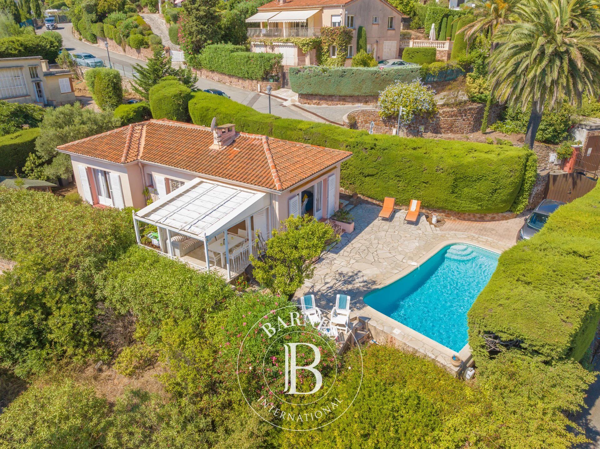 Villa Saint-Raphaël - picture 9