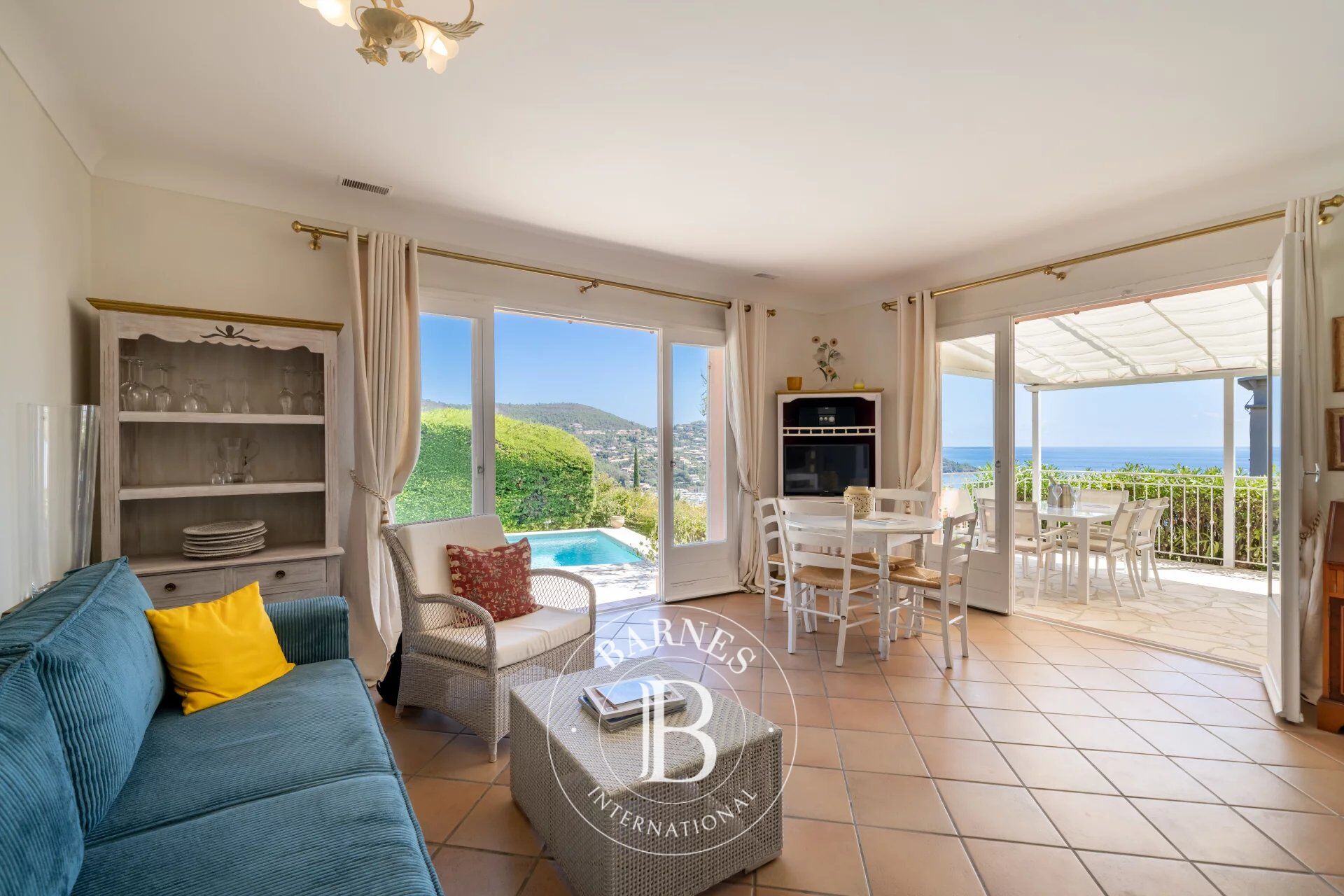 Villa Saint-Raphaël - picture 4