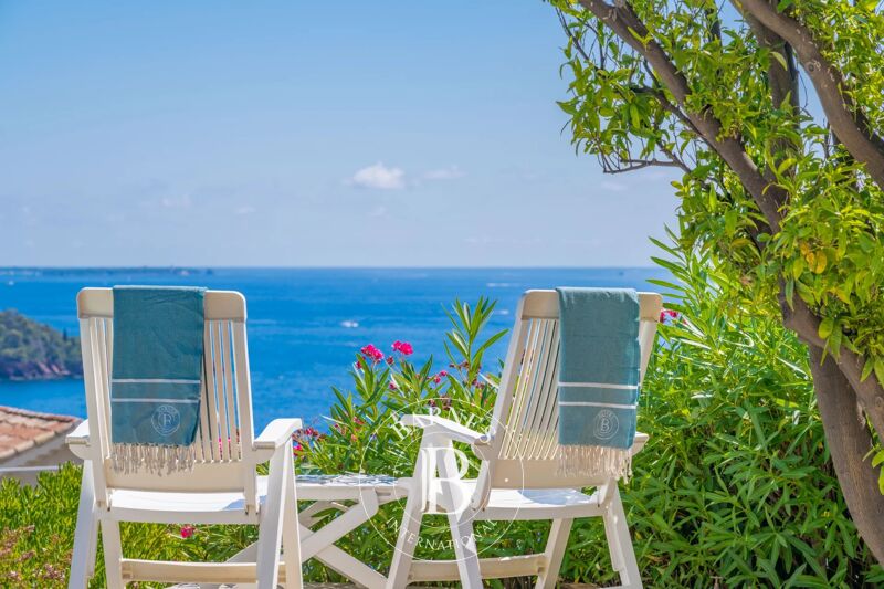 For Sale, Villa Saint-Raphaël - picture 1