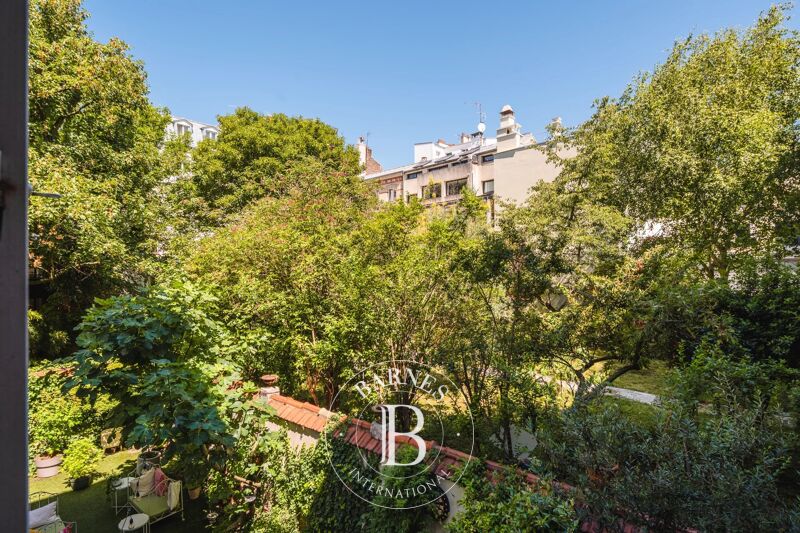 Sold, Apartment Paris 18ème - picture 3