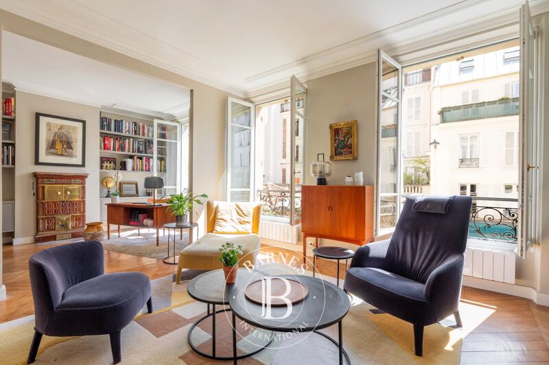 Sold, Apartment Paris 18ème - picture 1