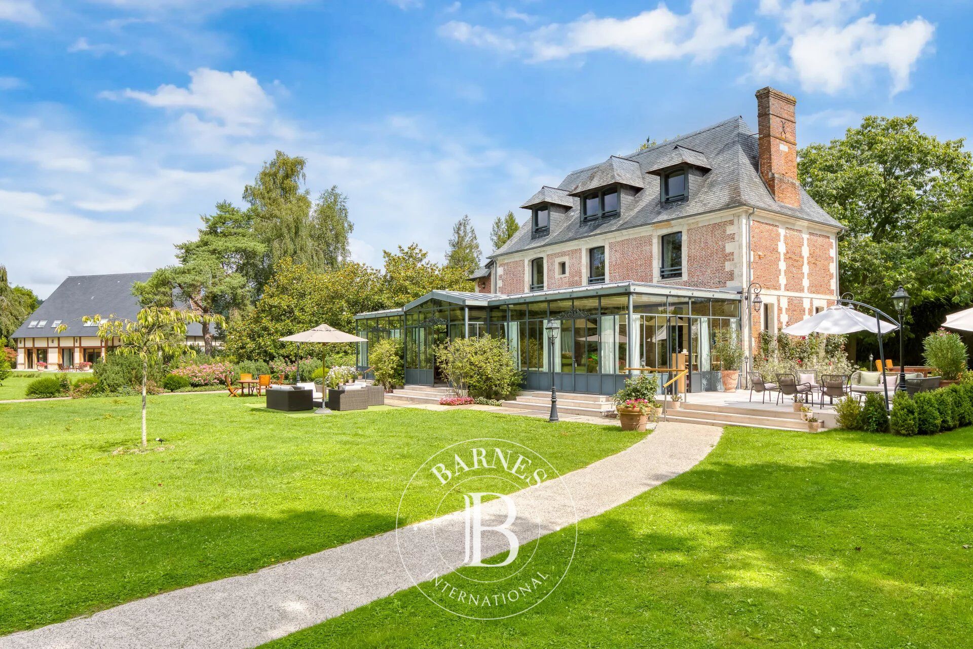 Pont Audemer - Exceptional property set on 11 hectares (27 acres) of grounds - indoor swimming pool - tennis court - miniature golf - ponds - picture 2