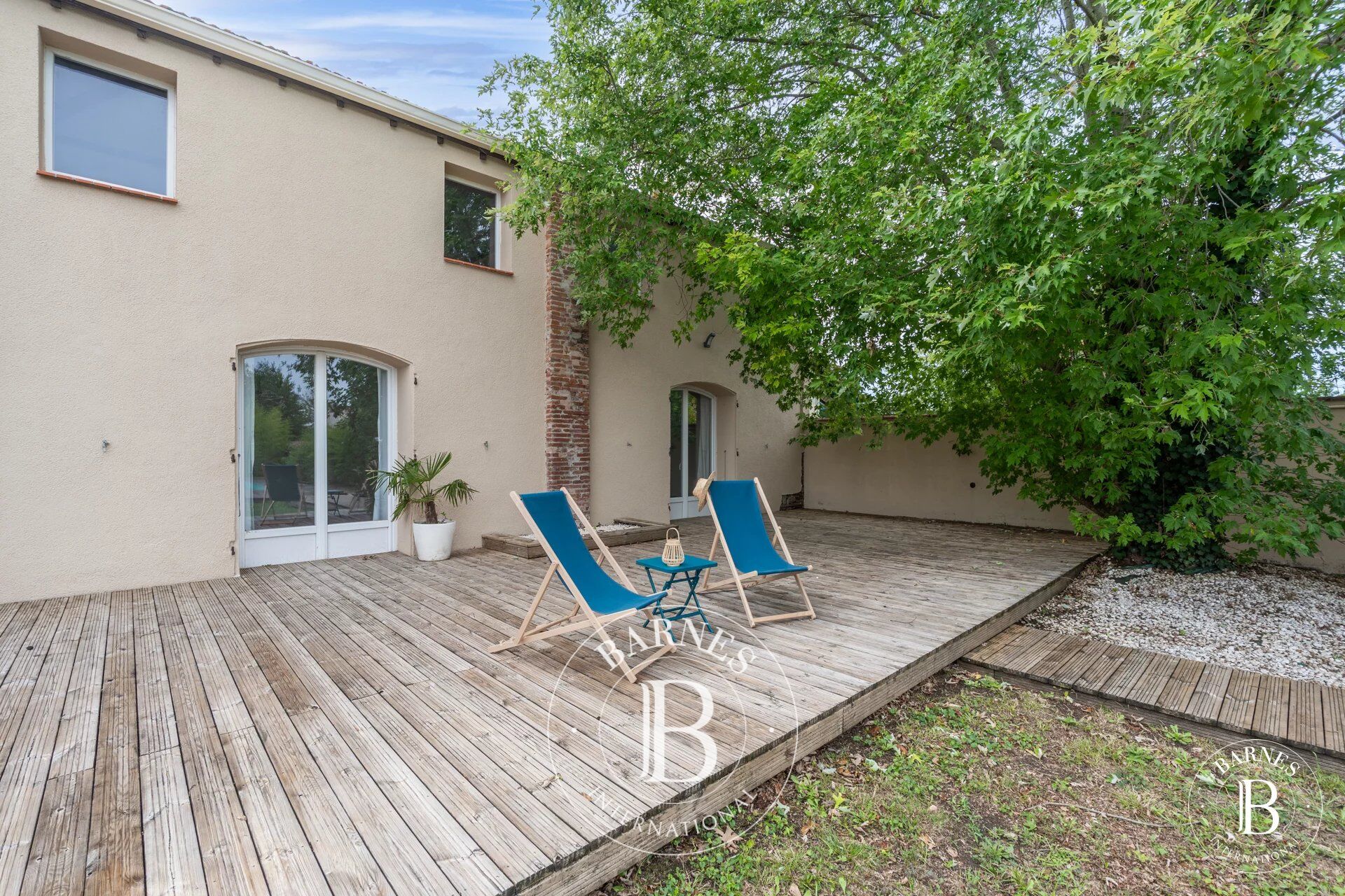 FONBEAUZARD, BERGERIE RENOVEE DE 260 M² JARDIN ET PISCINE - picture 3