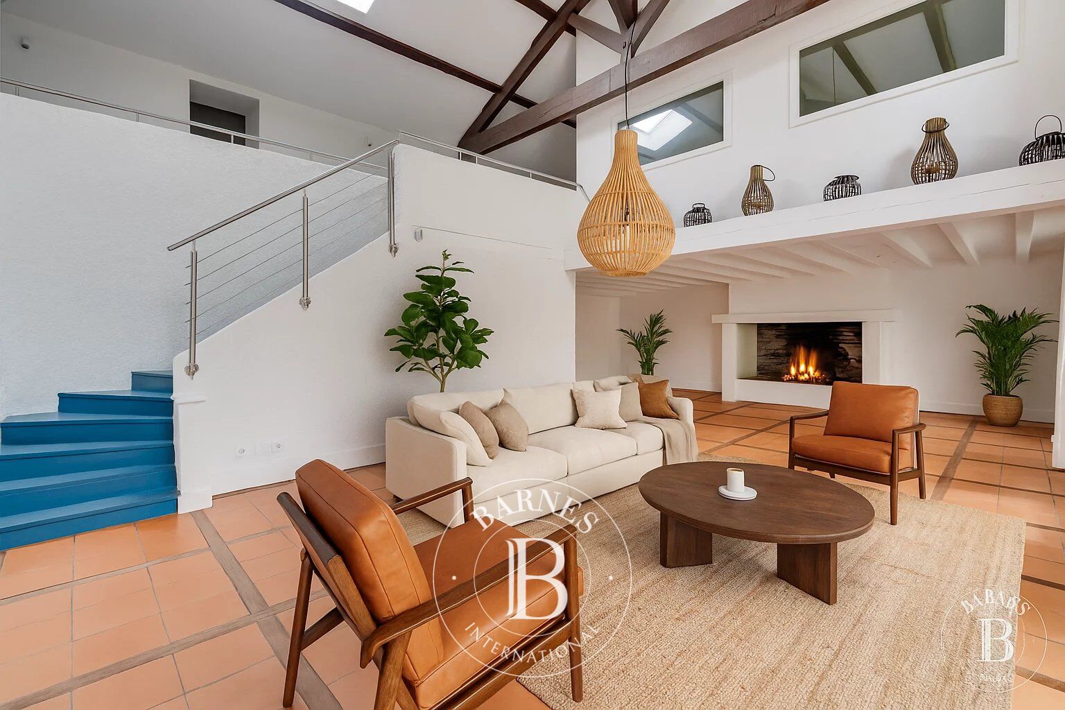 FONBEAUZARD, BERGERIE RENOVEE DE 260 M² JARDIN ET PISCINE - picture 2