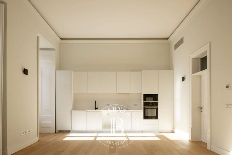 Emplacement, emplacement, emplacement