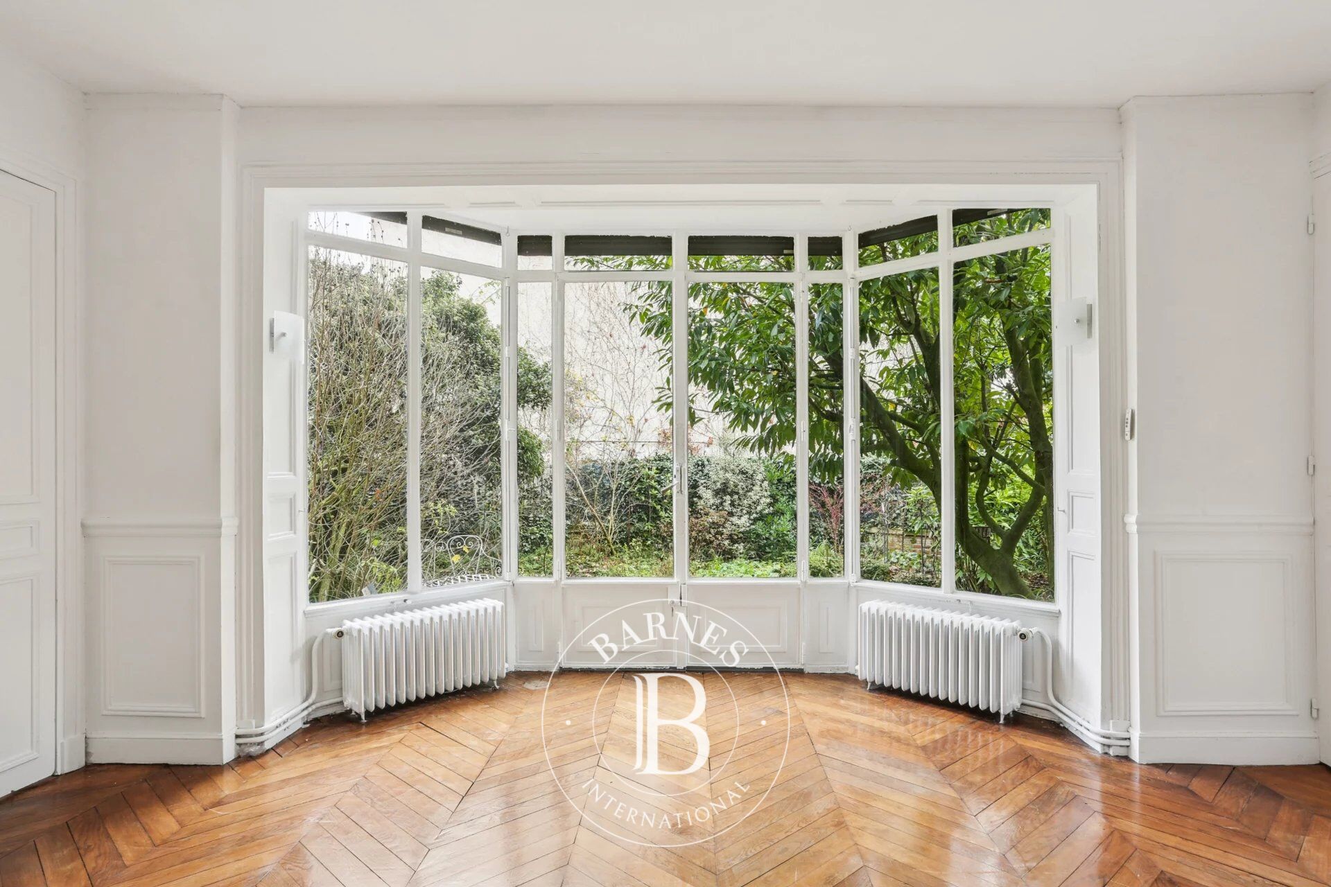 Versailles Notre-Dame - Incredible location - 1-bed apartment with private garden free from overlook - picture 2