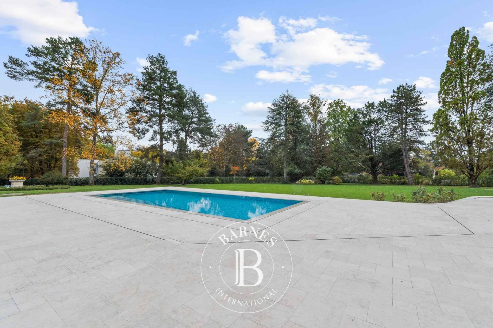 Venta, Villa Chêne-Bougeries - picture 1