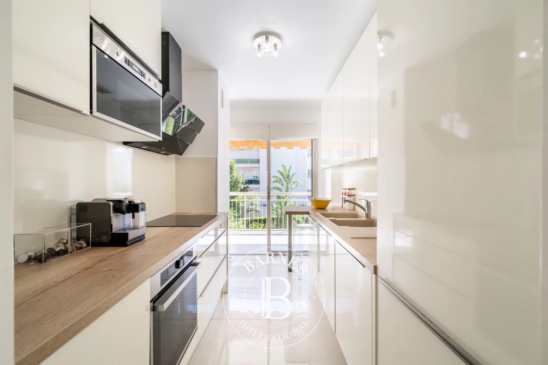 CANNES BASSE CALIFORNIE – 2-BEDROOM APARTMENT – SECURED RESIDENCE - picture 3