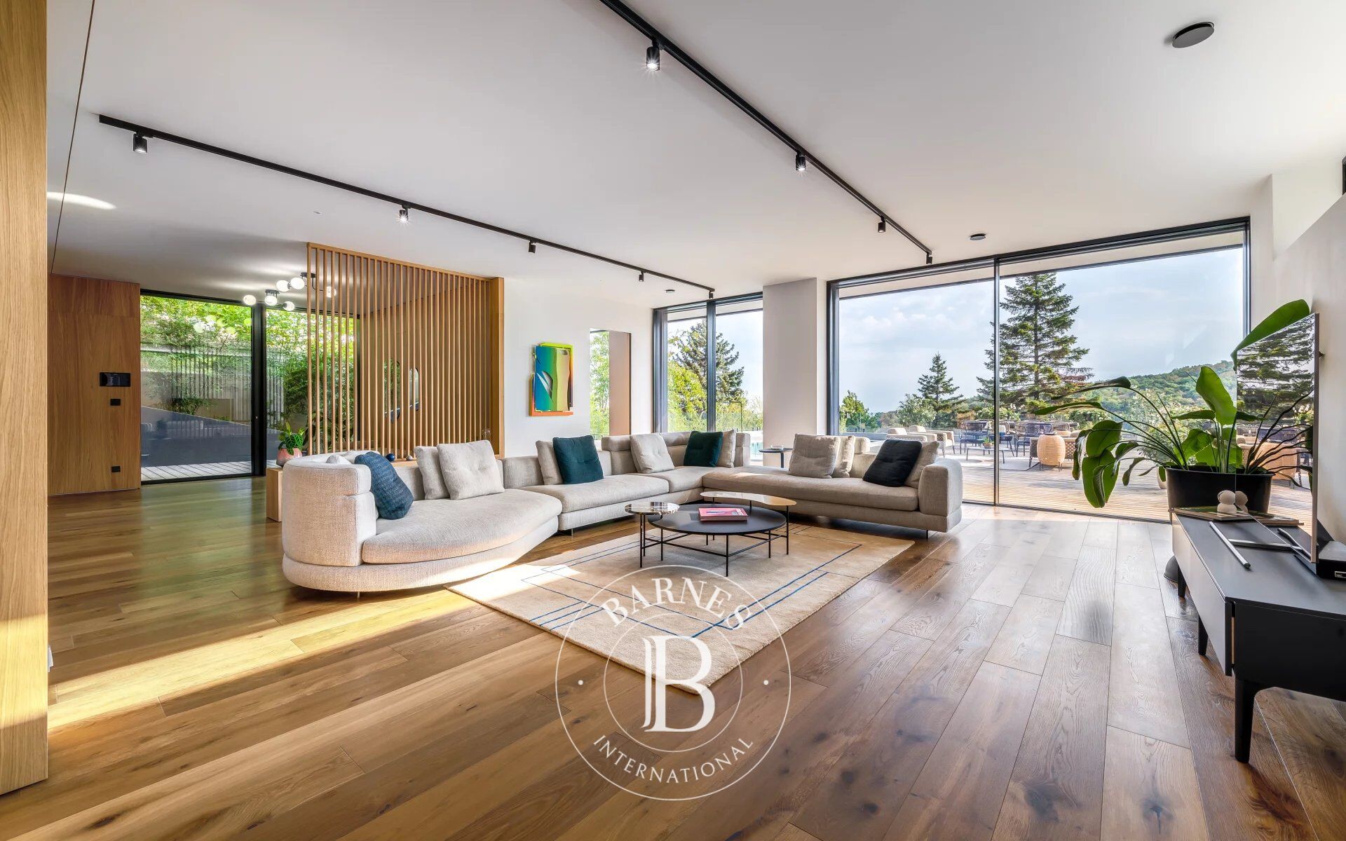 Luxury Villa for Rent in the 12th District of Budapest - picture 2