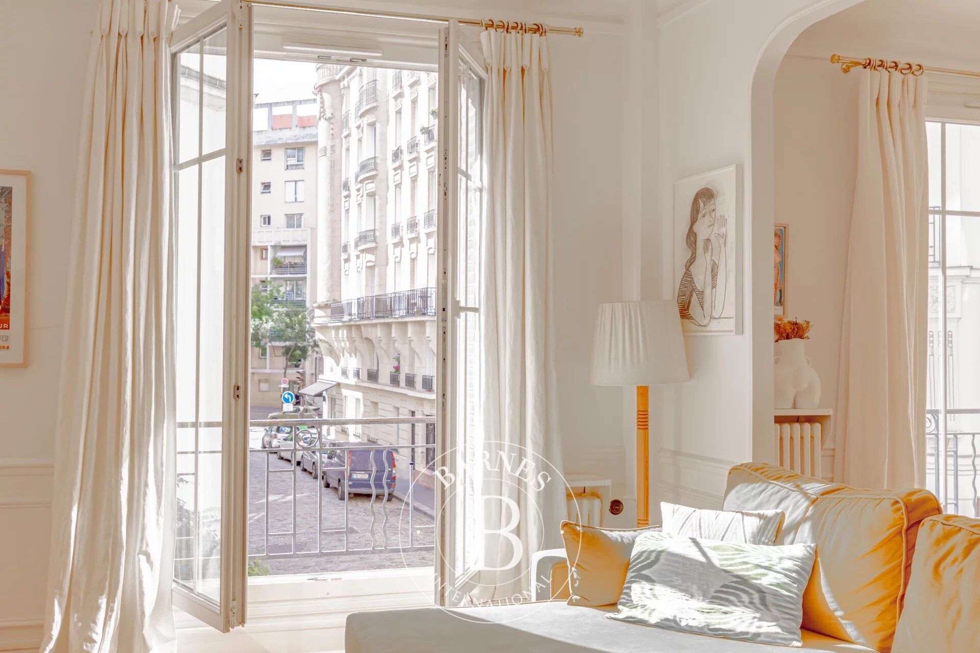 Paris 14 - Alésia - 2-bed apartment - Period charm. - picture 2