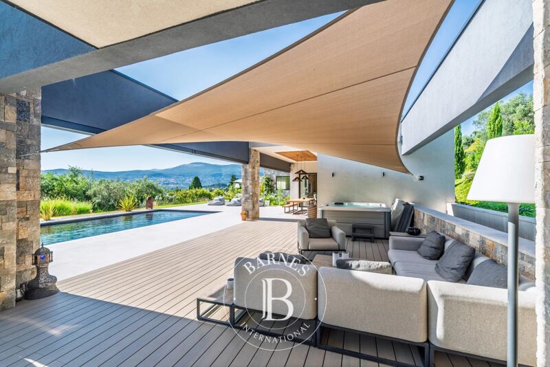 For Rent, Villa Mouans-Sartoux - picture 2