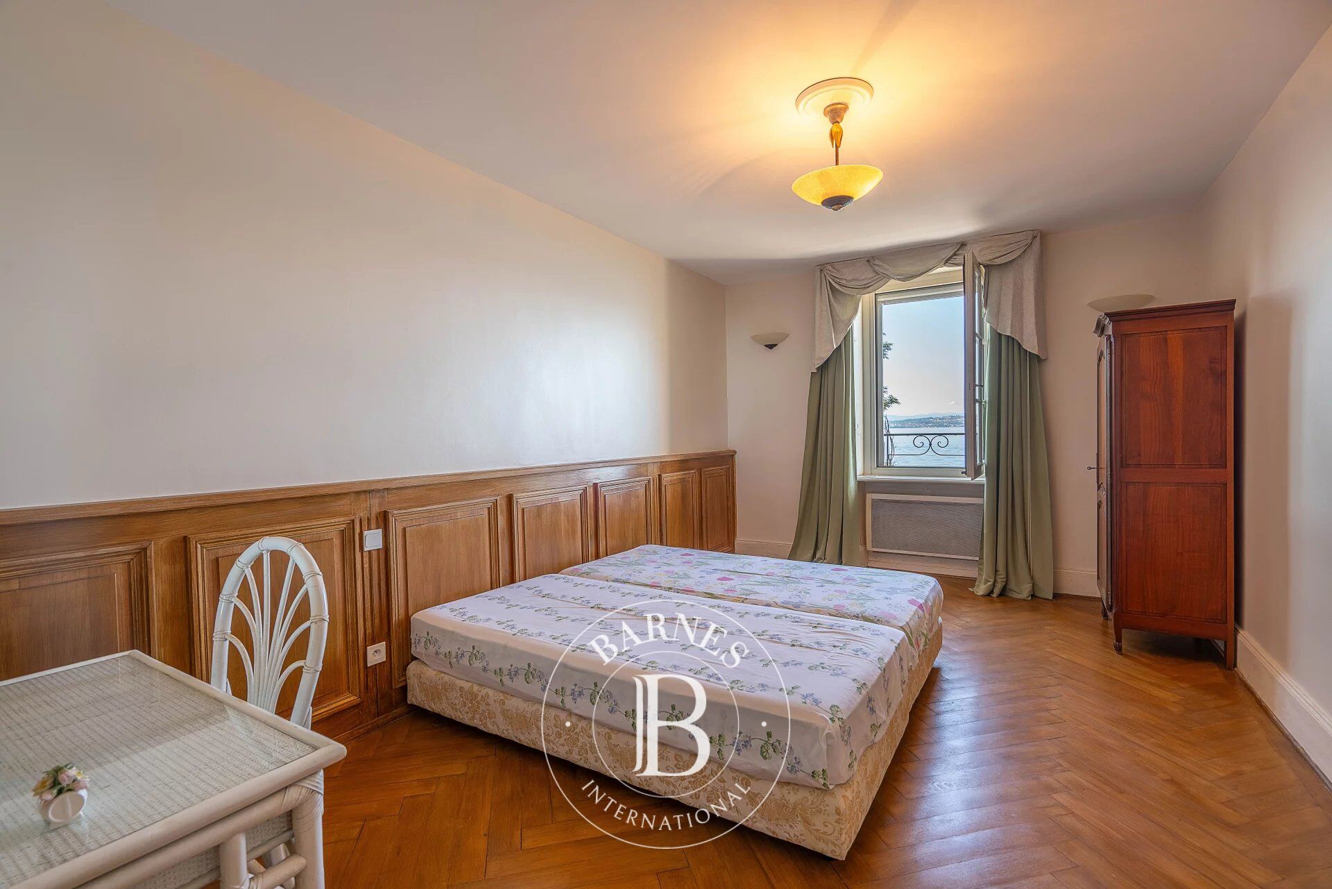 Daire Lugrin - picture 11