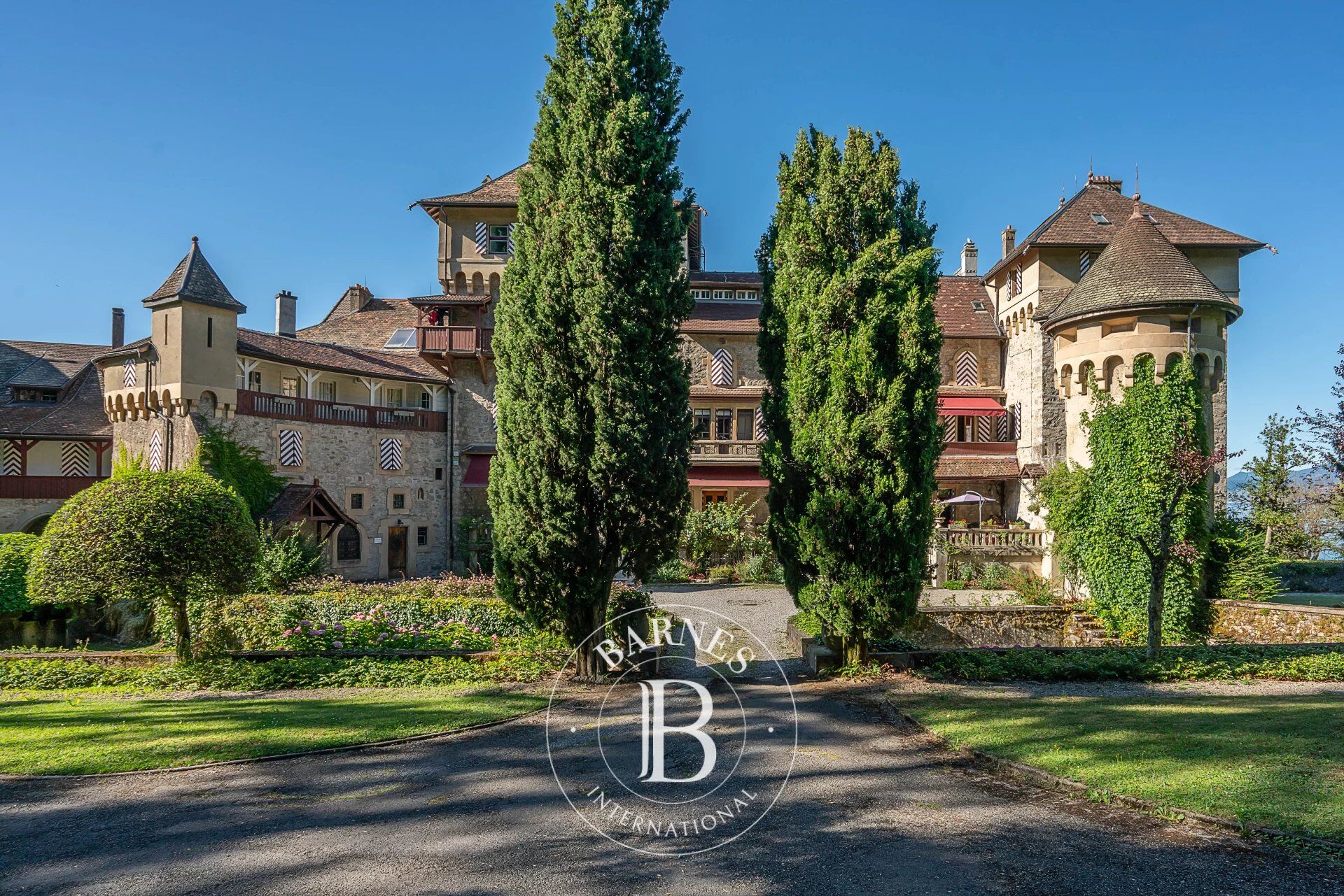 Daire Lugrin - picture 16