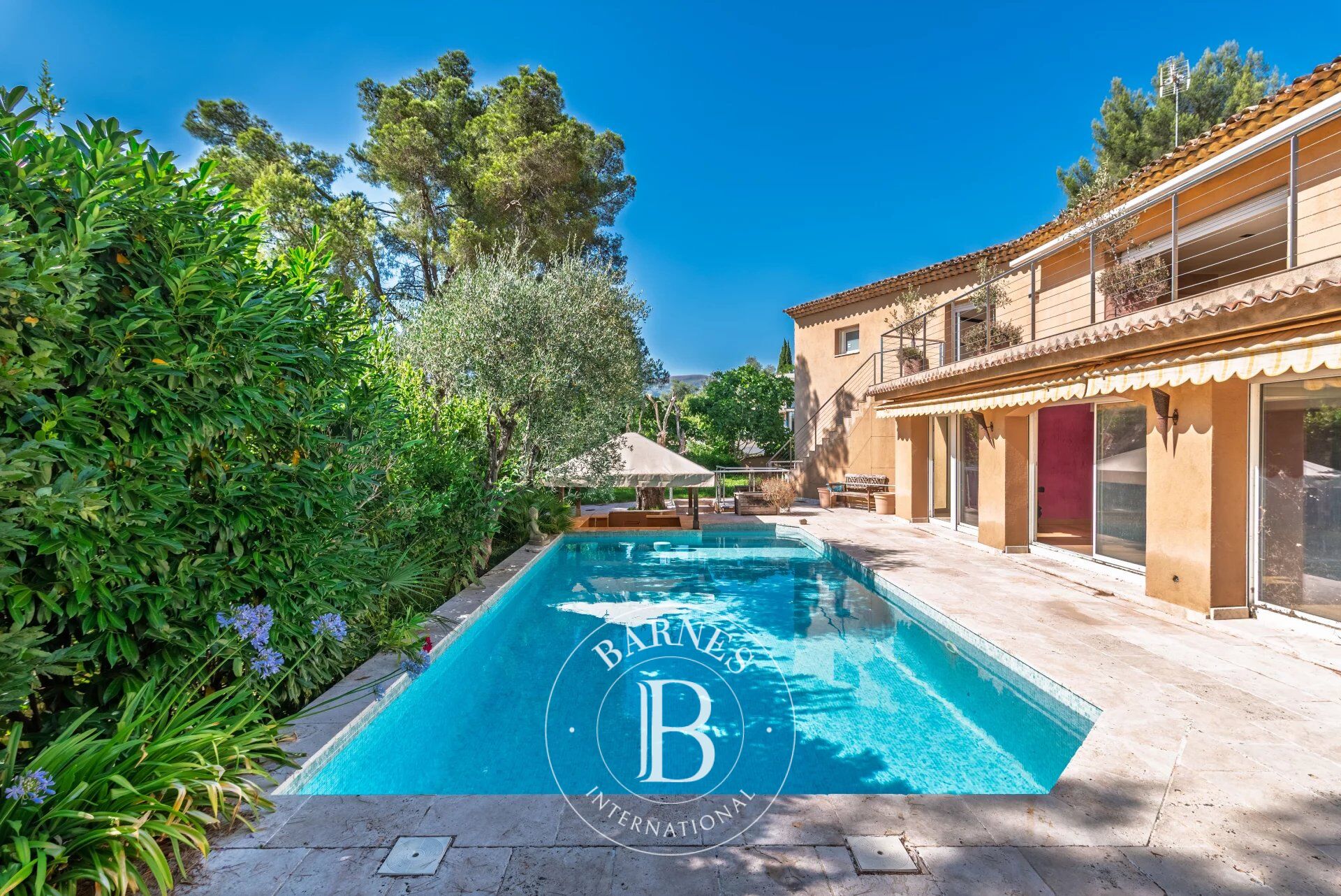 Villa Roquefort-les-Pins - picture 20