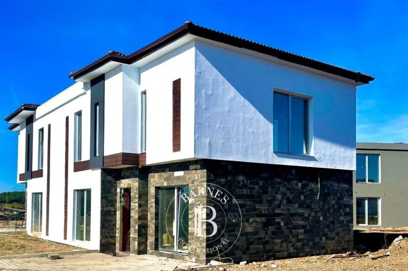 Venta, Casa Pozharevo - picture 1