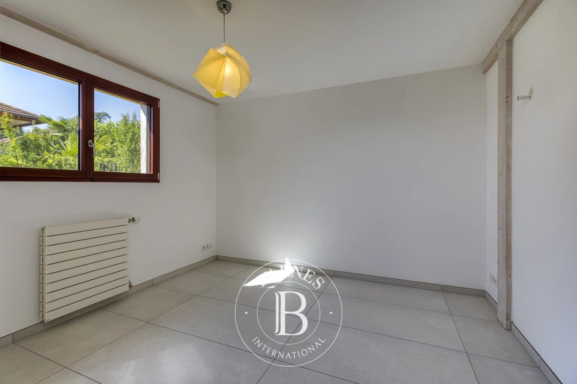 Ev Bonne - picture 23