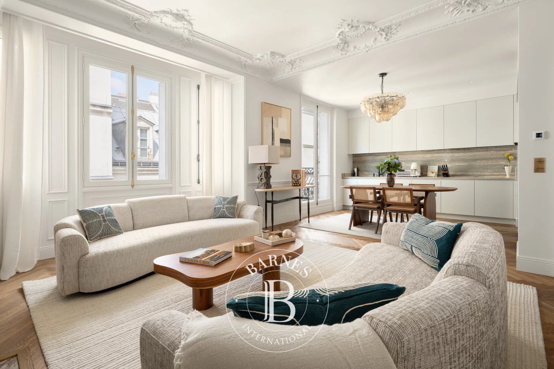 Piso Paris 6ème - picture 1