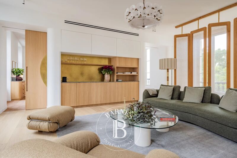 À louer Appartement | Paris 8ème - picture 2