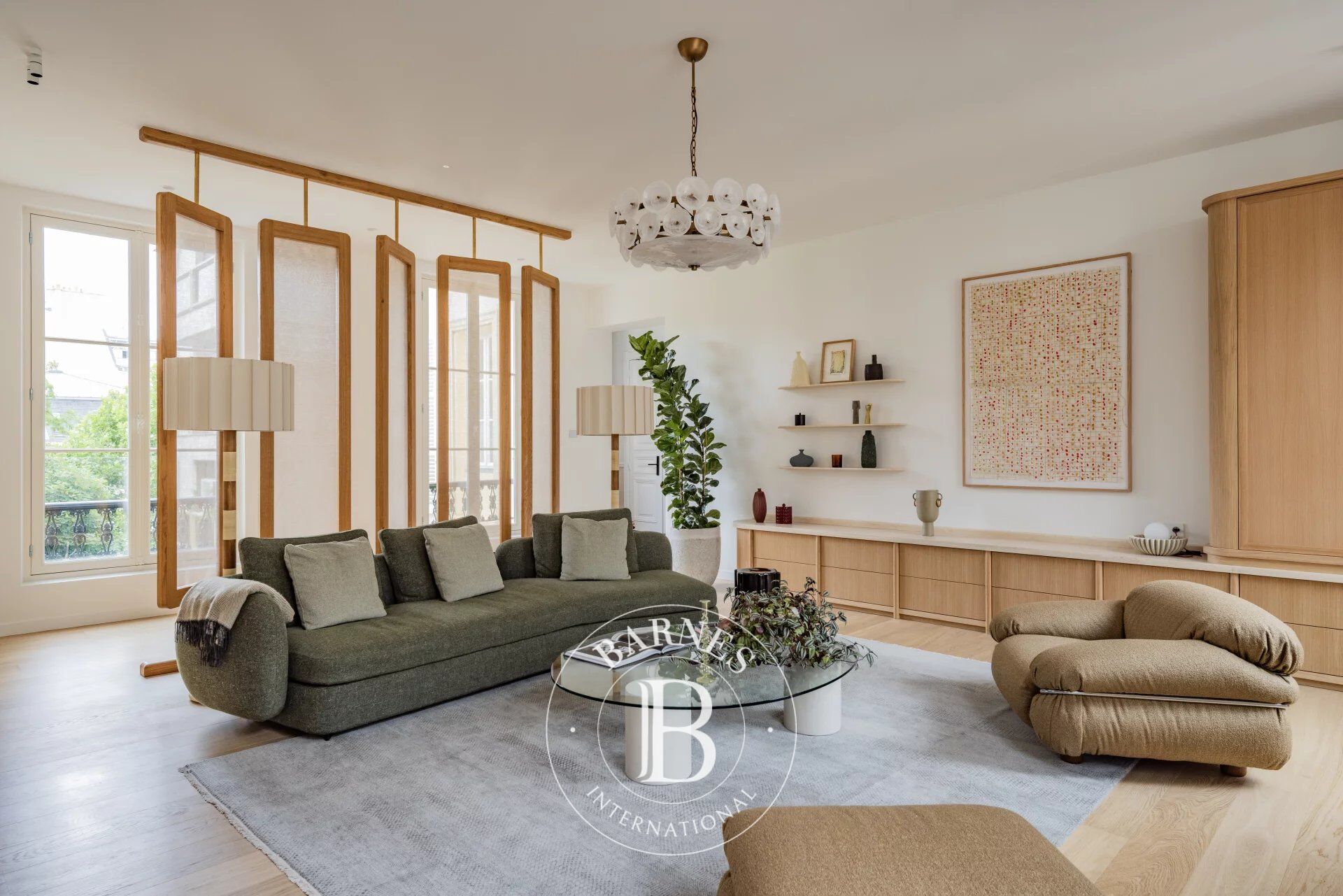 PARIS VIII - APPARTEMENT 3 CHAMBRES - 6 PERSONNES - picture 1