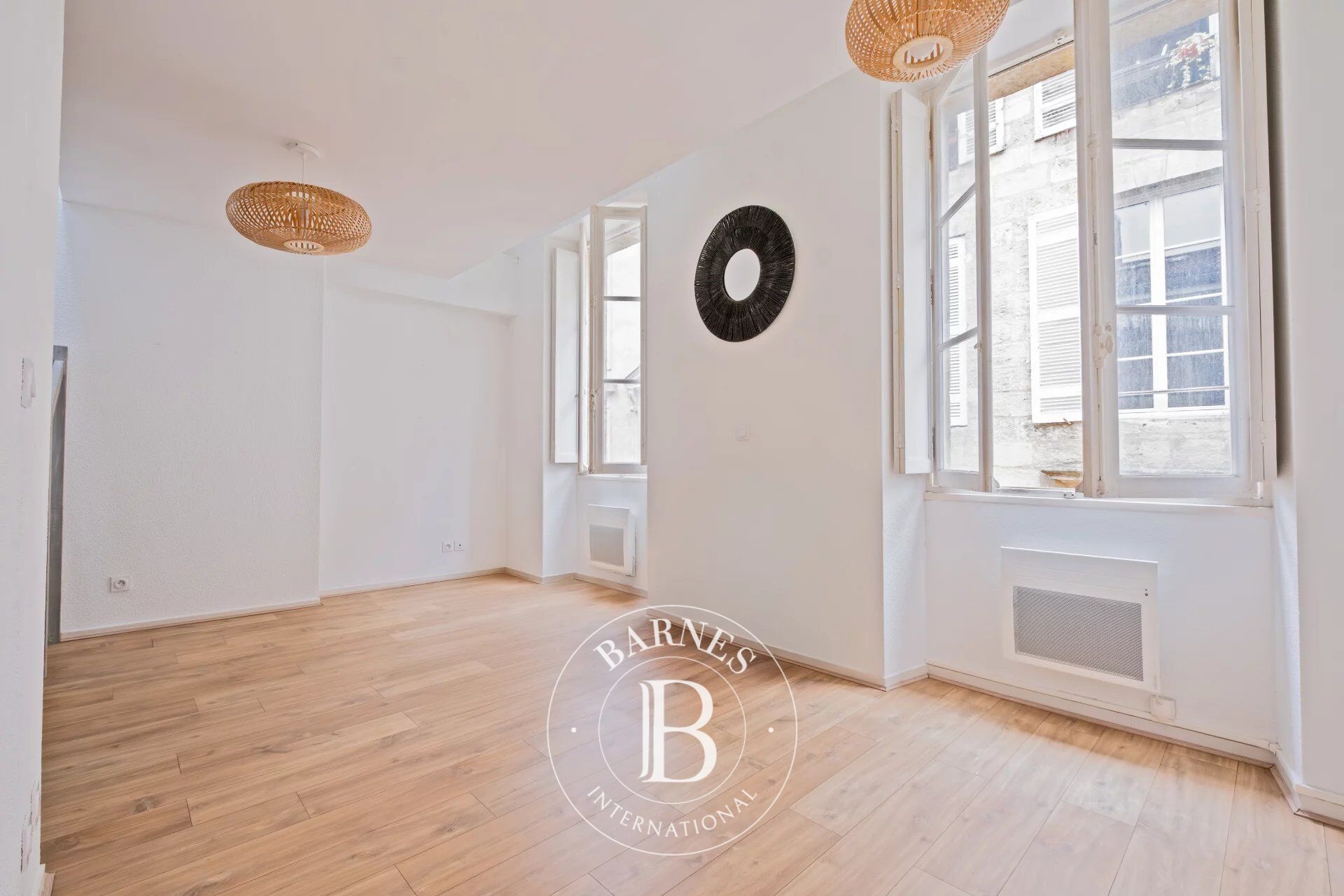 Bordeaux Saint-Pierre - Appartement vide de m² - picture 2