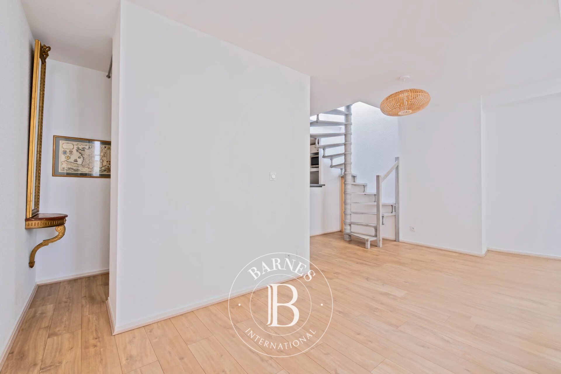 Bordeaux Saint-Pierre - Appartement vide de m² - picture 3