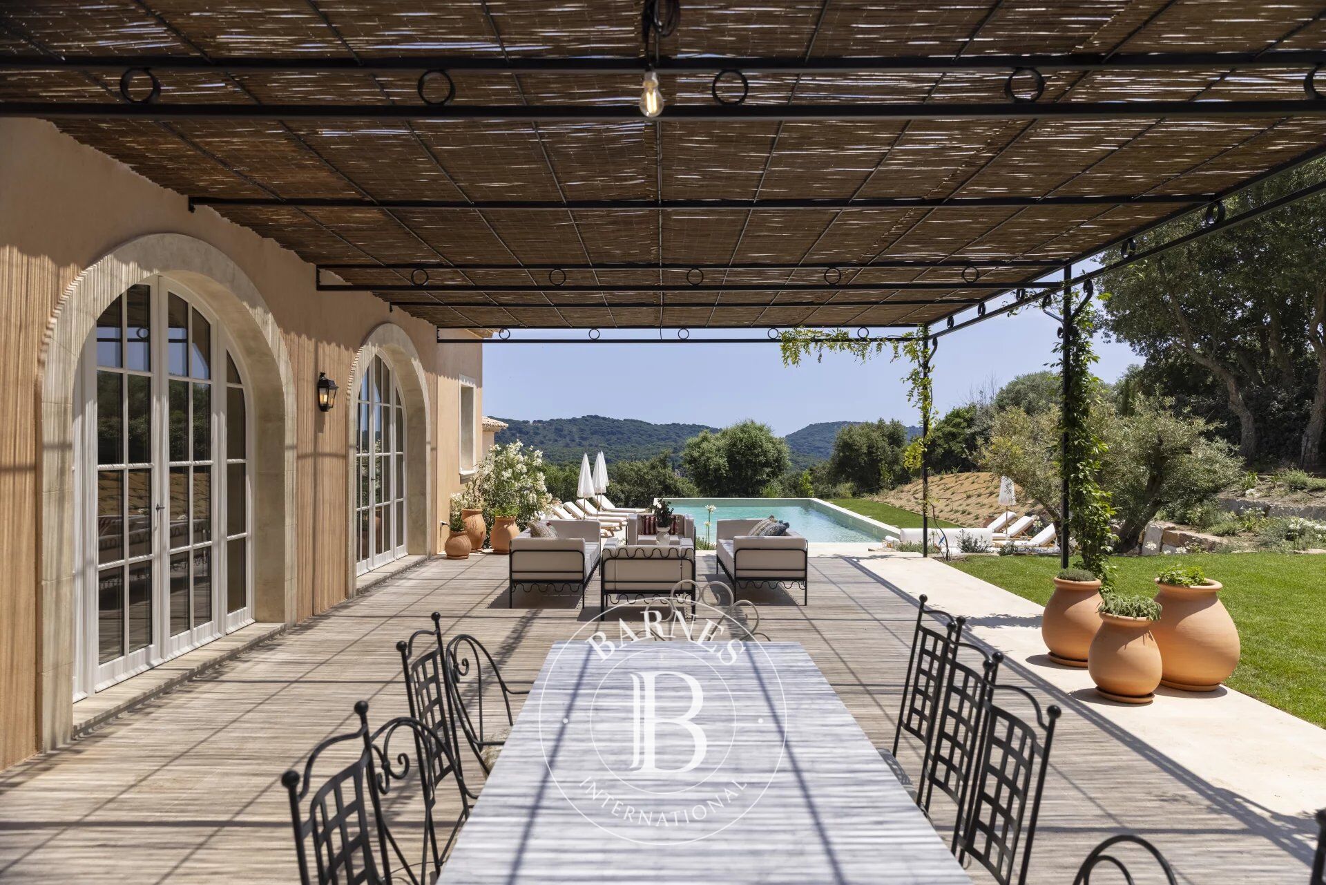 LA CROIX-VALMER – 7-BEDROOM VILLA – SWIMMING POOL - picture 3