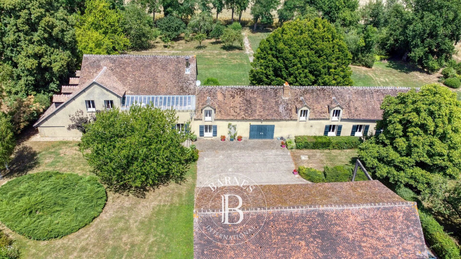 Casa Montacher-Villegardin - picture 1