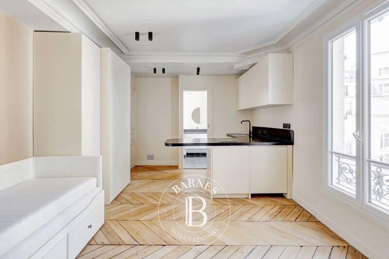 Charmant studio refait à neuf - Parc Monceau