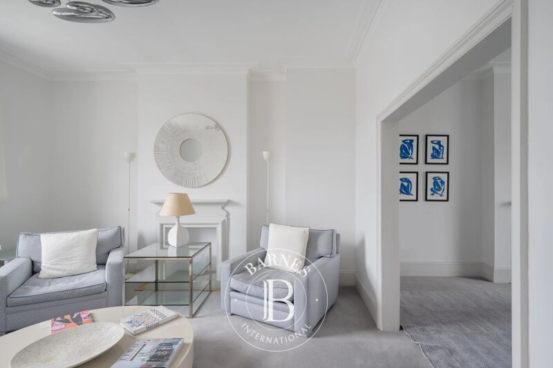 For Rent Duplex | London - picture 2