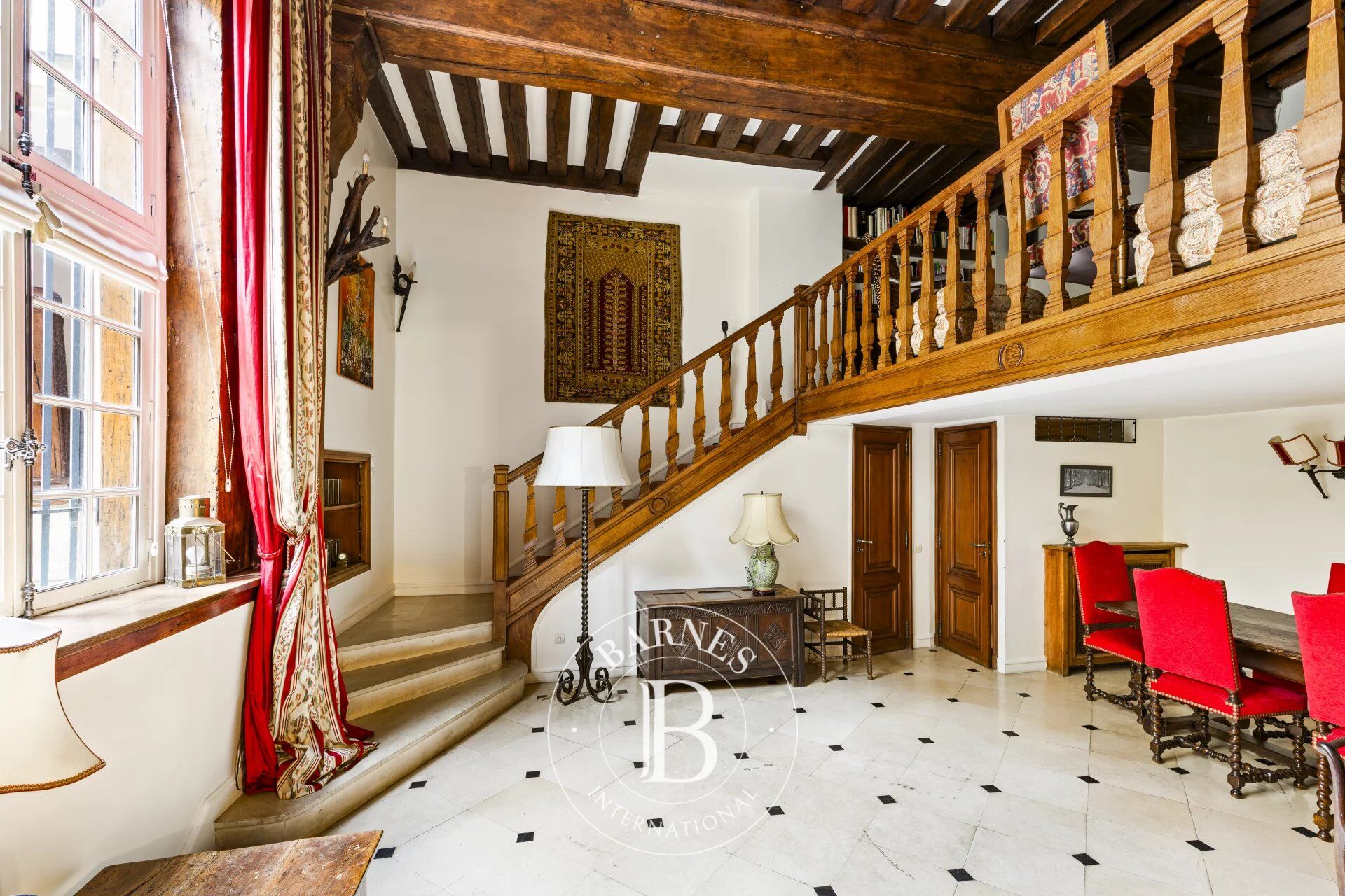 Piso Paris 4ème - picture 1