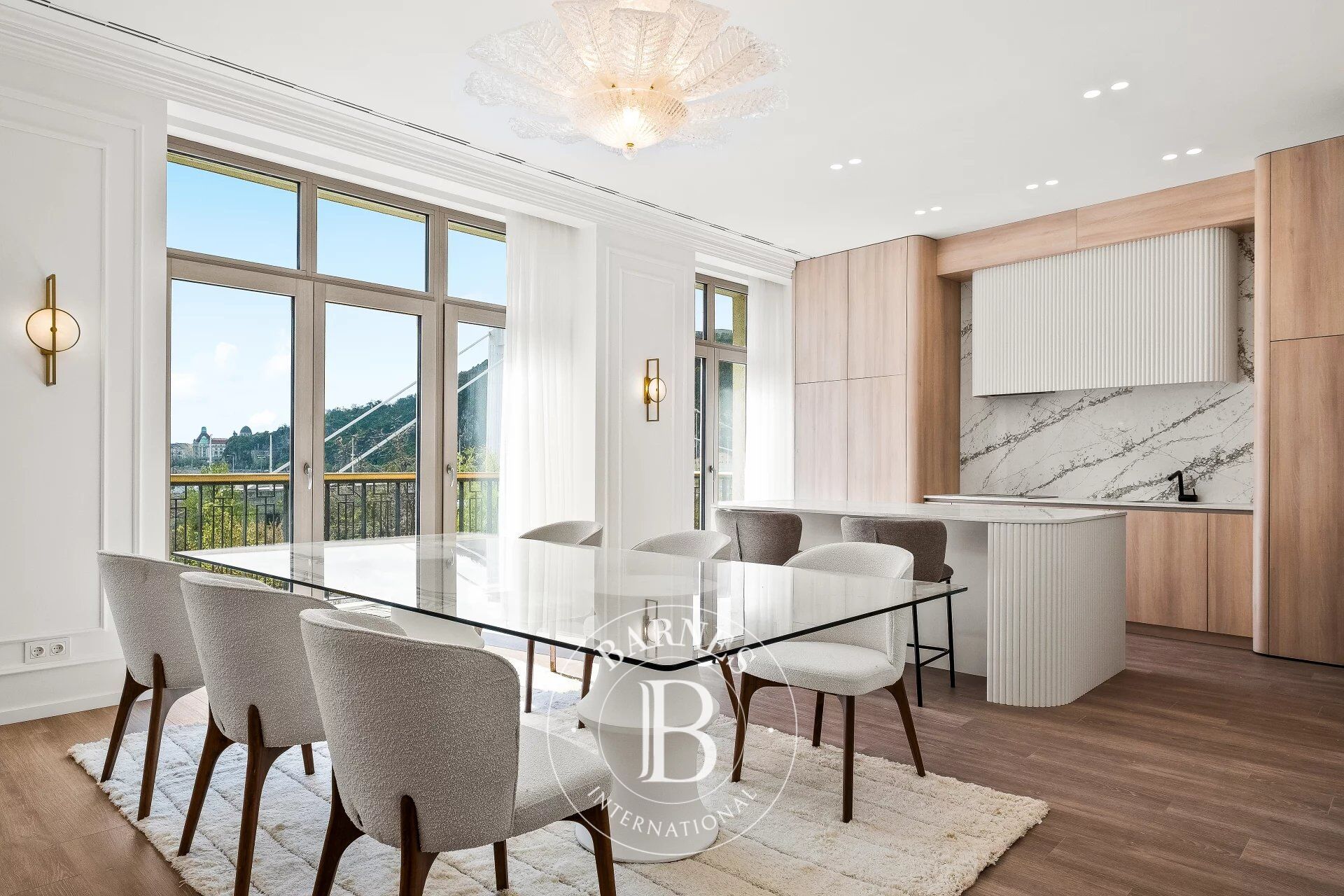 Palace M15 Residence - Panoramic Danube-View Luxury Residences in the Heart of Budapest - picture 1