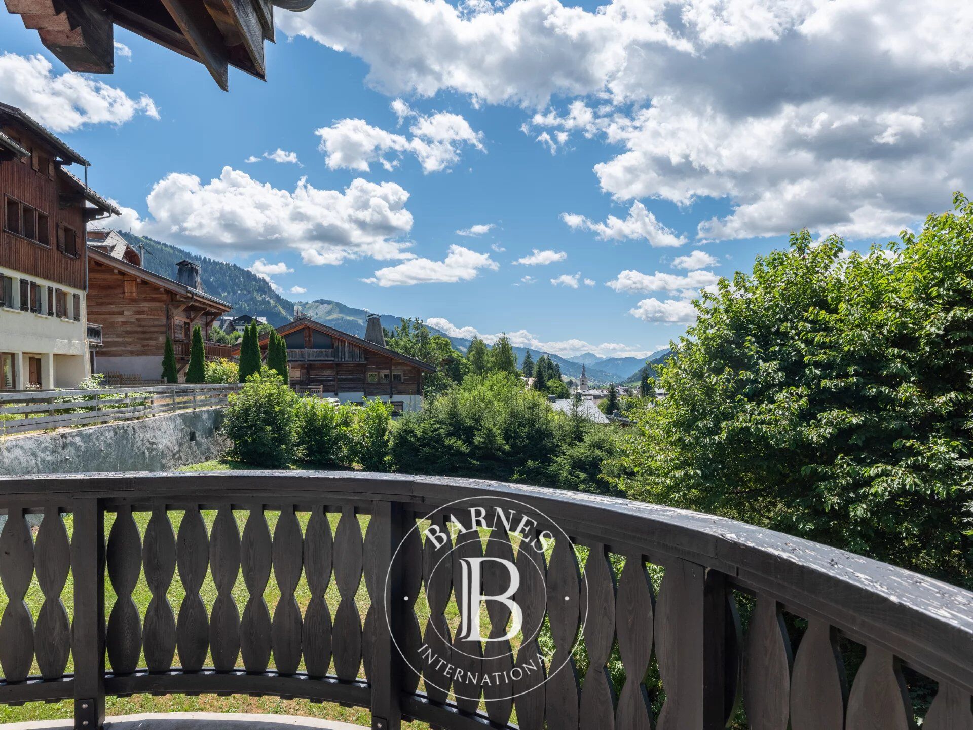 MEGÈVE - VILLAGE CENTER - HENRI-JACQUES LE MÊME CHALET - OPEN VIEW - picture 3