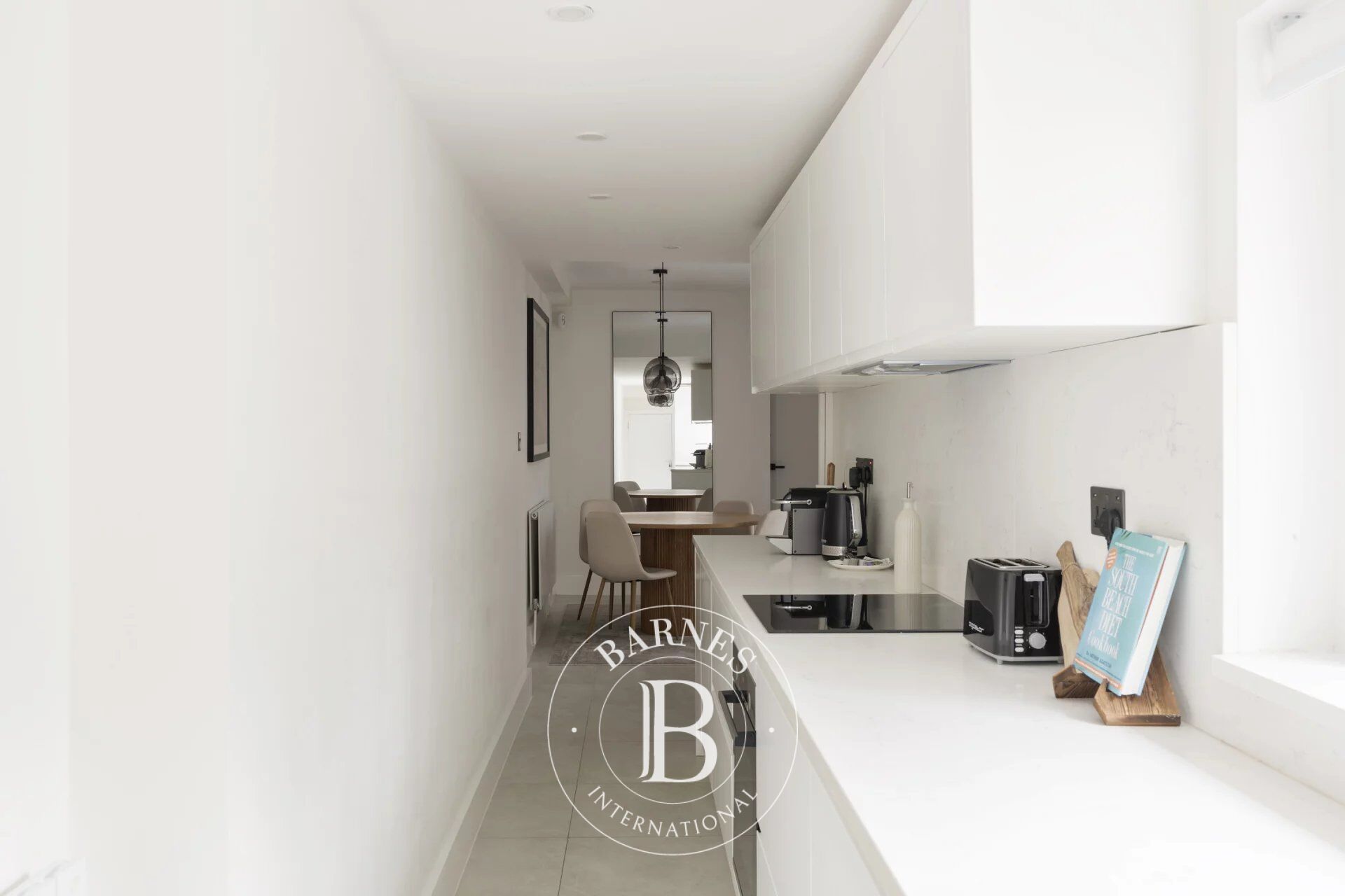 Daire London - picture 8