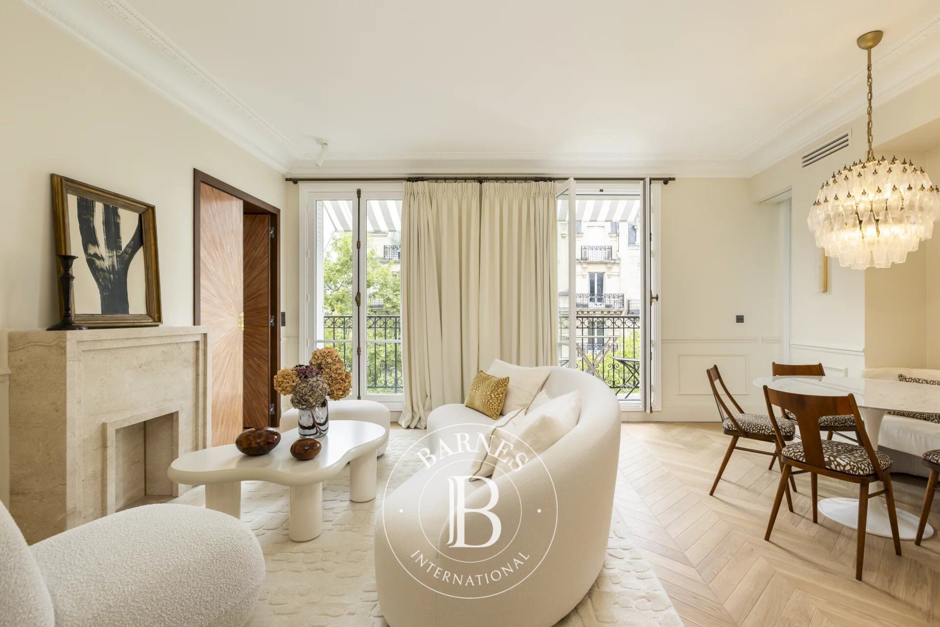 Paris 7 - Champ de Mars - Clé en main - 2 chambres - balcon vue tour Eiffel - picture 3