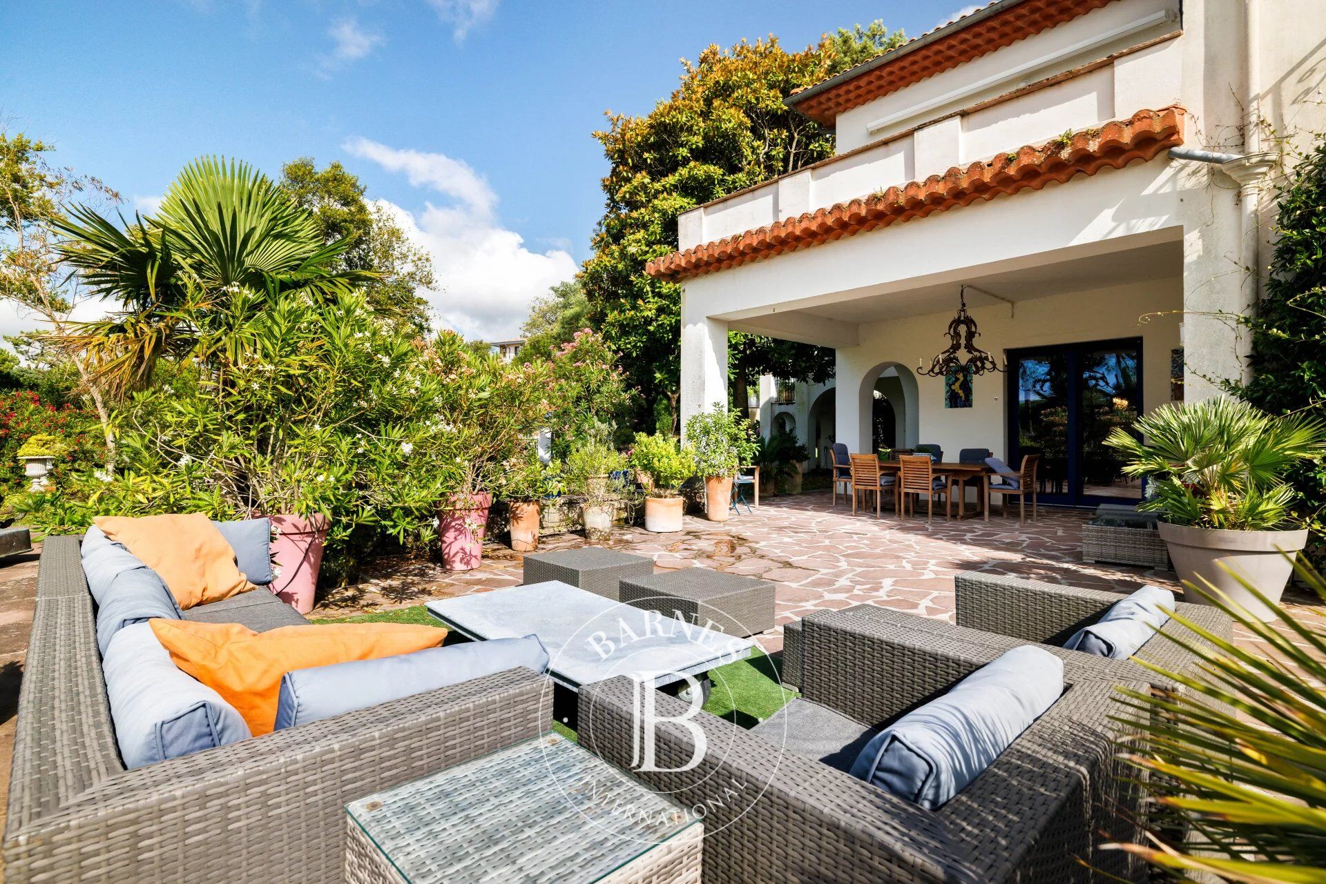 ANGLET CHIBERTA, VUE GOLF ET LAC, SUPERBE APPARTEMENT DE 167 M² AVEC JARDIN EN JOUISSANCE EXCLUSIVE - picture 2