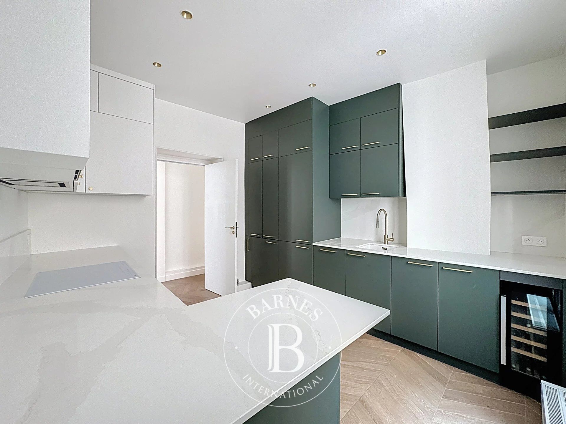 The BARNES rental department is presenting this property: - picture 3