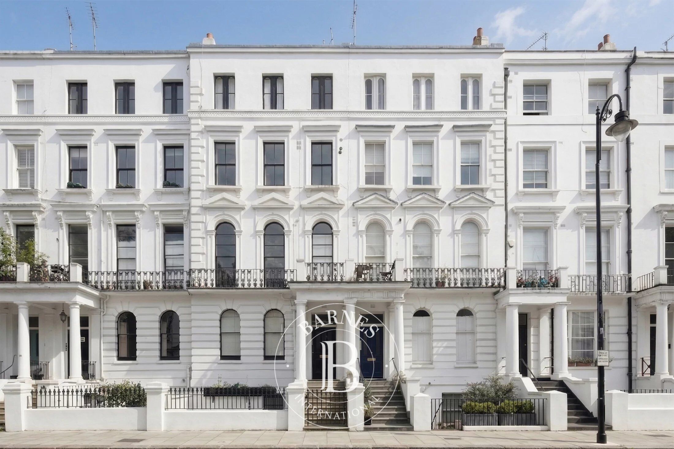 Elgin Crescent, Notting Hill W11 - picture 1